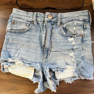 American Eagle High-Waisted Denim Short Short. Size 6